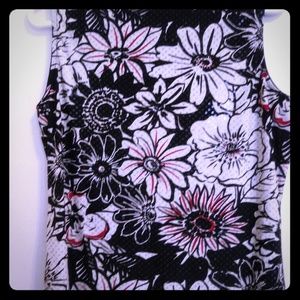 Pretty Sleeveless Stretchy Top